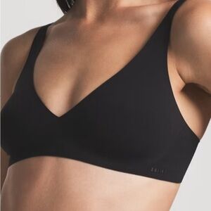 SKIMS Naked Plunge Bralette in Onyx. Size L-DD